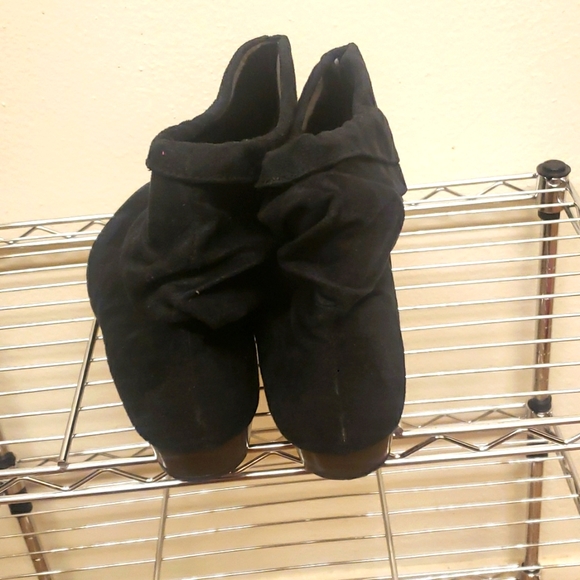 Women boots, the original Arizona Jean Company,color black, suede, size 7/2 - Picture 3 of 5